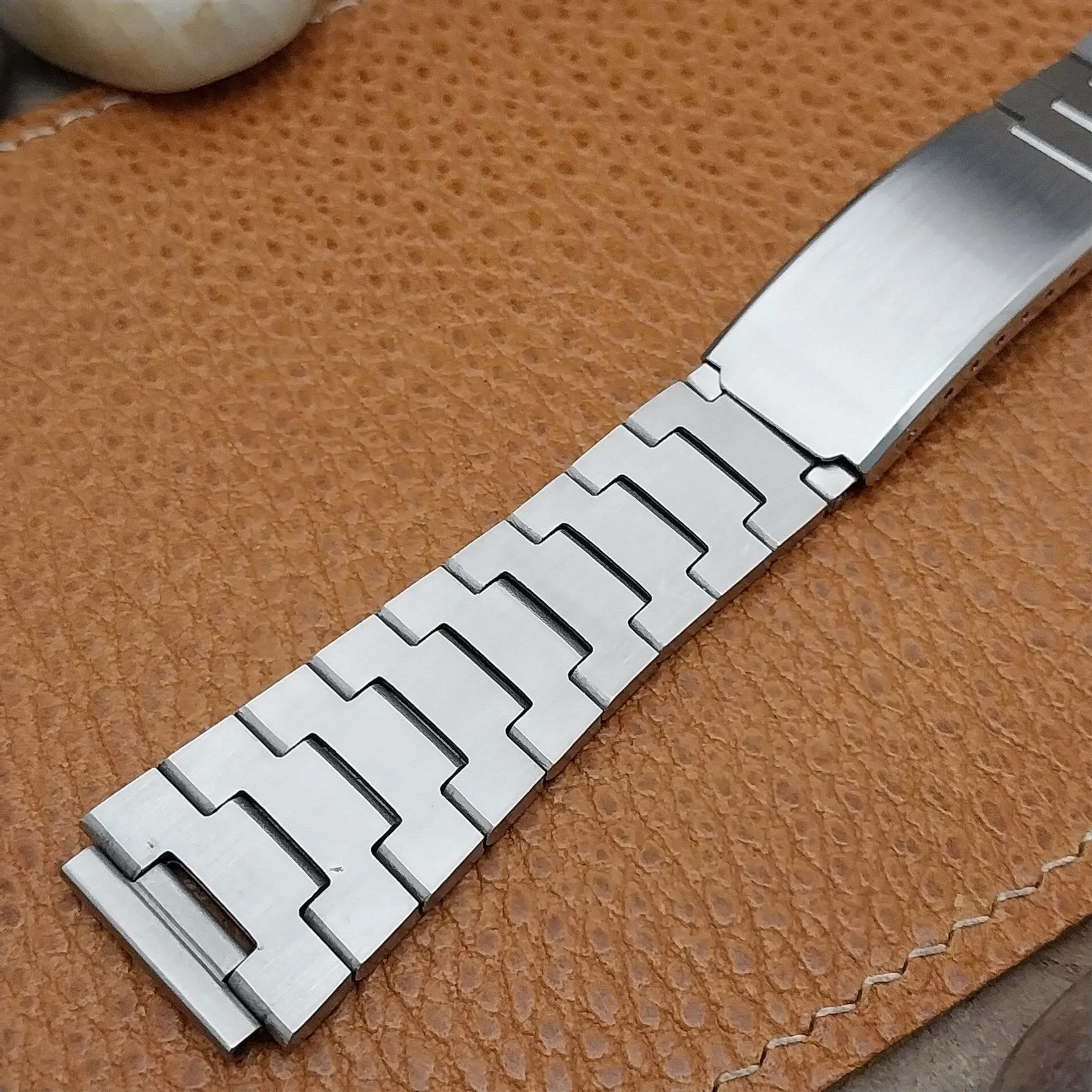11/16" 17.2mm Flared Stainless Steel Unused 1970s Vintage Watch Band