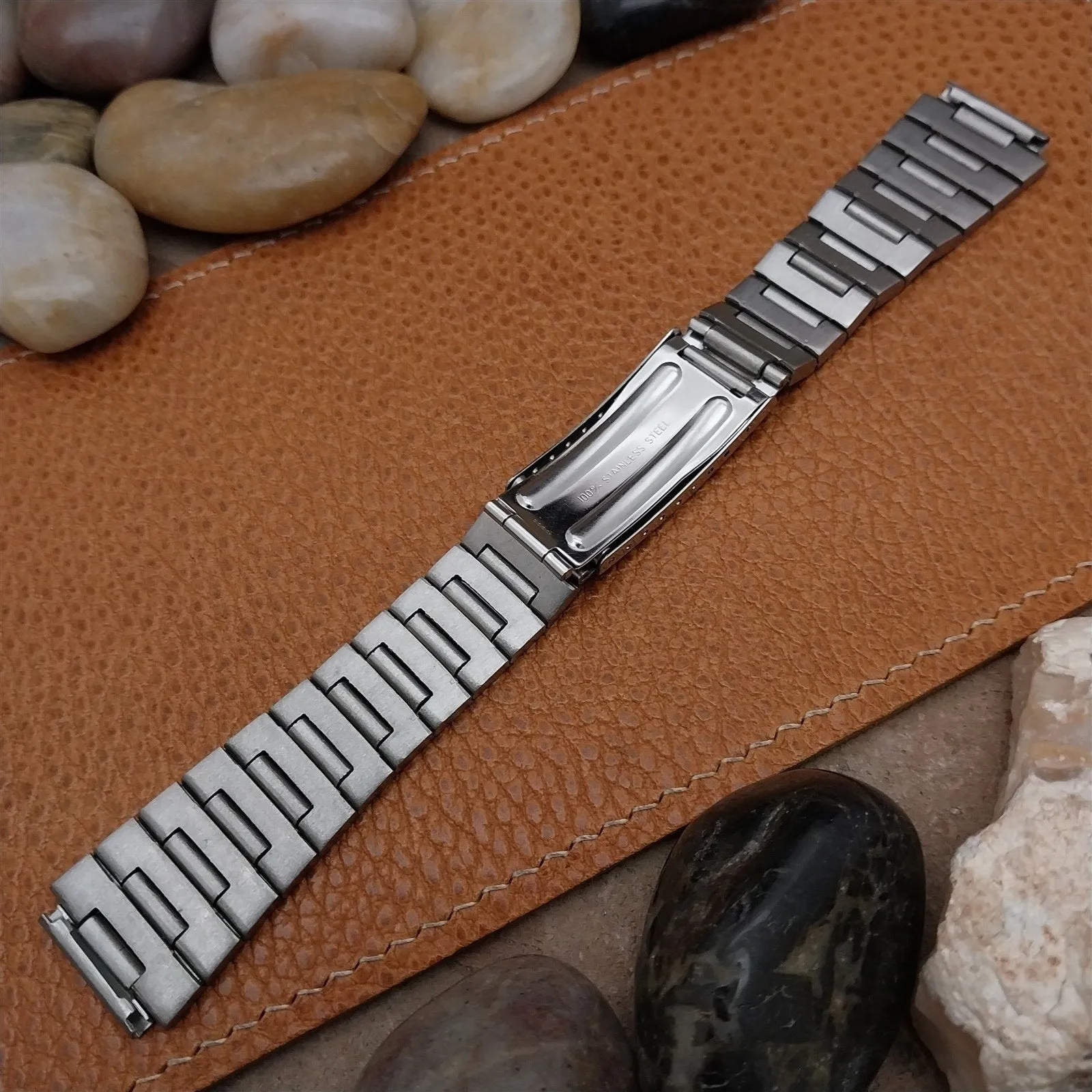 11/16" 17.2mm Flared Stainless Steel Unused 1970s Vintage Watch Band