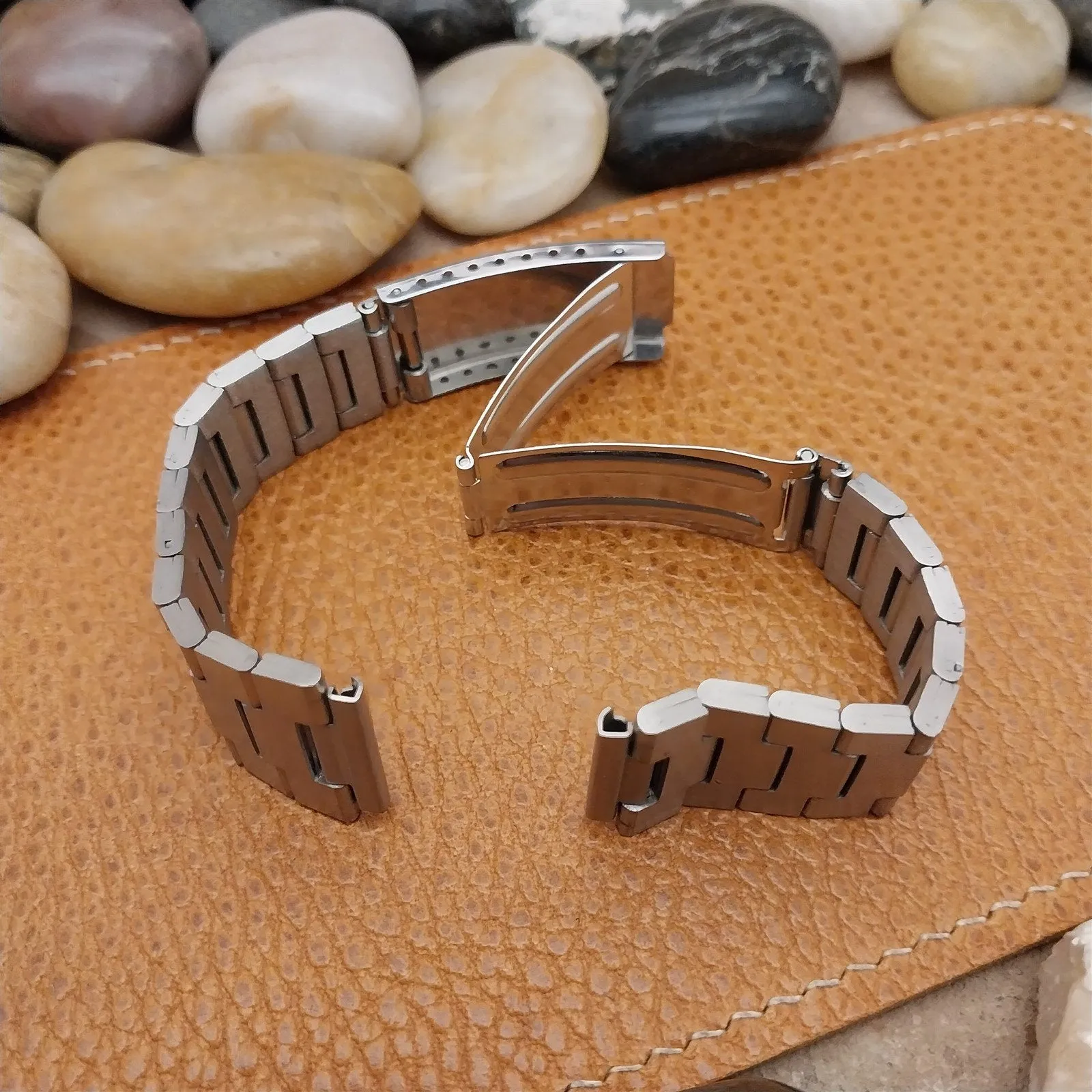 11/16" 17.2mm Flared Stainless Steel Unused 1970s Vintage Watch Band