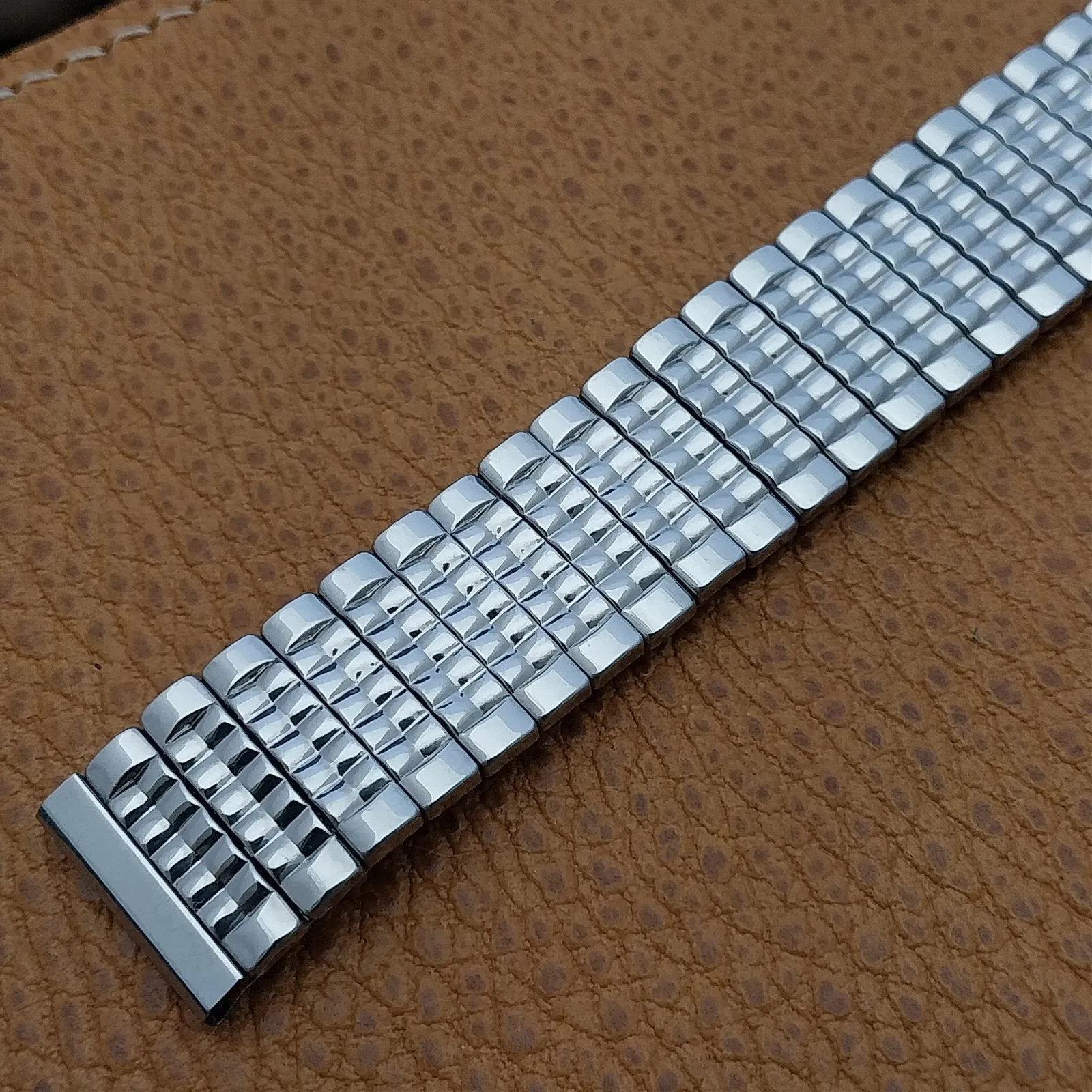 11/16" 17.2mm Stainless Steel Scissor-Expansion Unused 1960s Vintage Watch Band