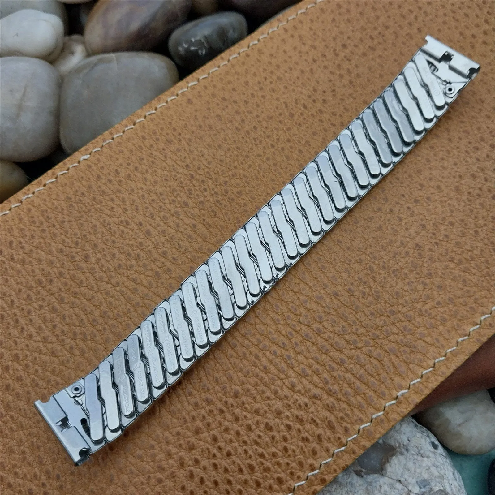 11/16" 17.2mm Stainless Steel Scissor-Expansion Unused 1960s Vintage Watch Band