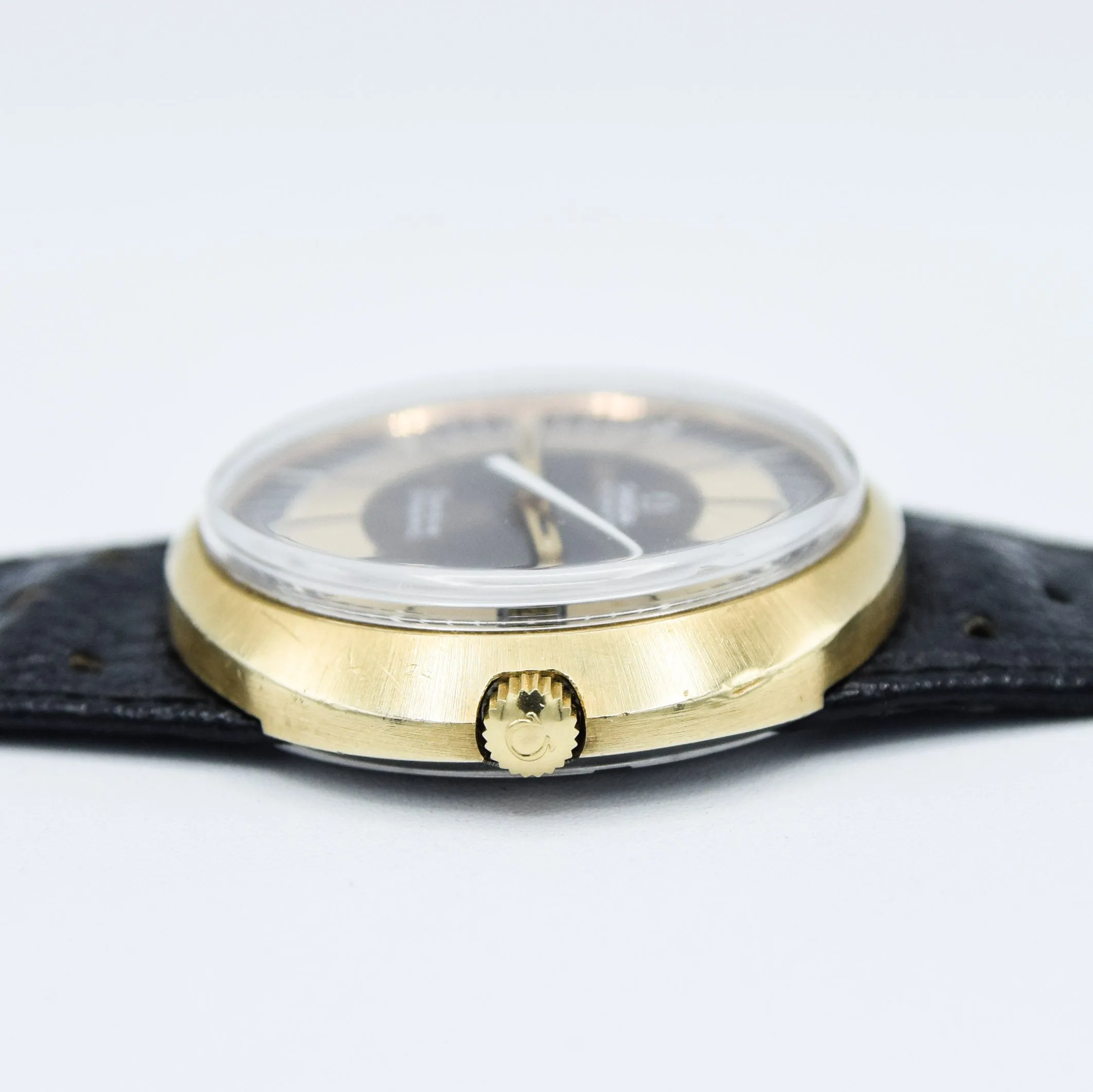 1970 Omega Geneve Dynamic Automatic Date with Gorgeous Two Tone Dial Model 166.039 in Gold Capped Case
