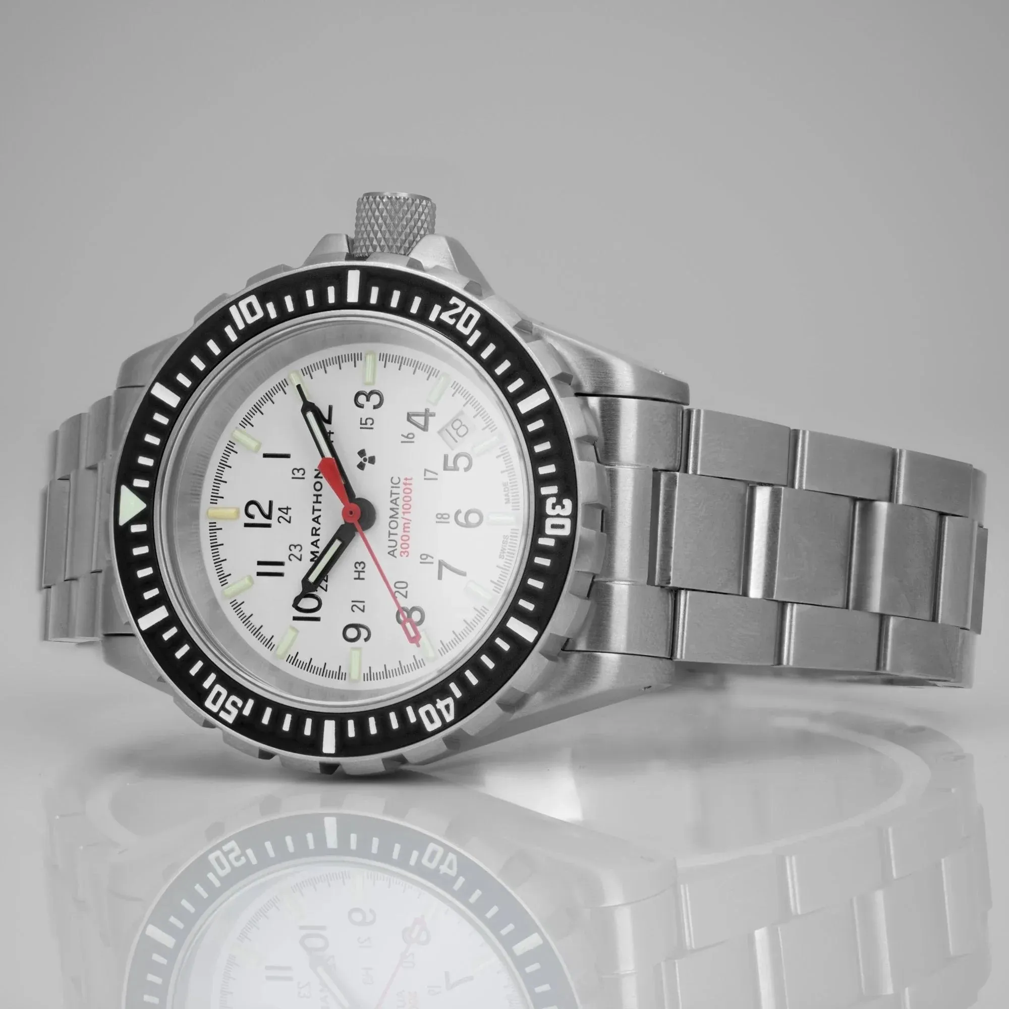 Marathon Arctic Edition Large Diver's Automatic (GSAR) - 41mm White Dial No Government Markings Stainless Steel WW194006BRACE-WD