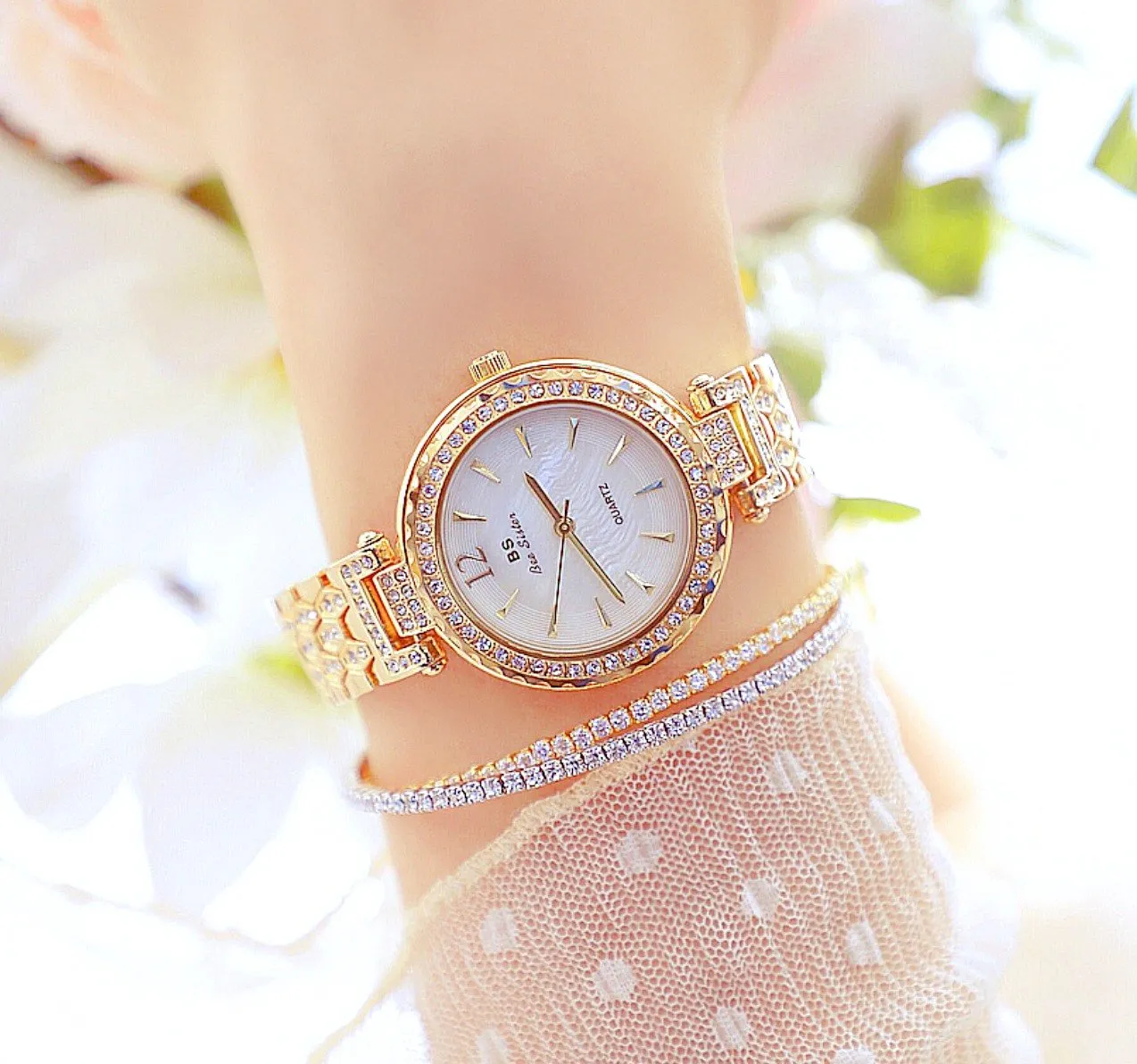 Quartz Watch by Bee Sister