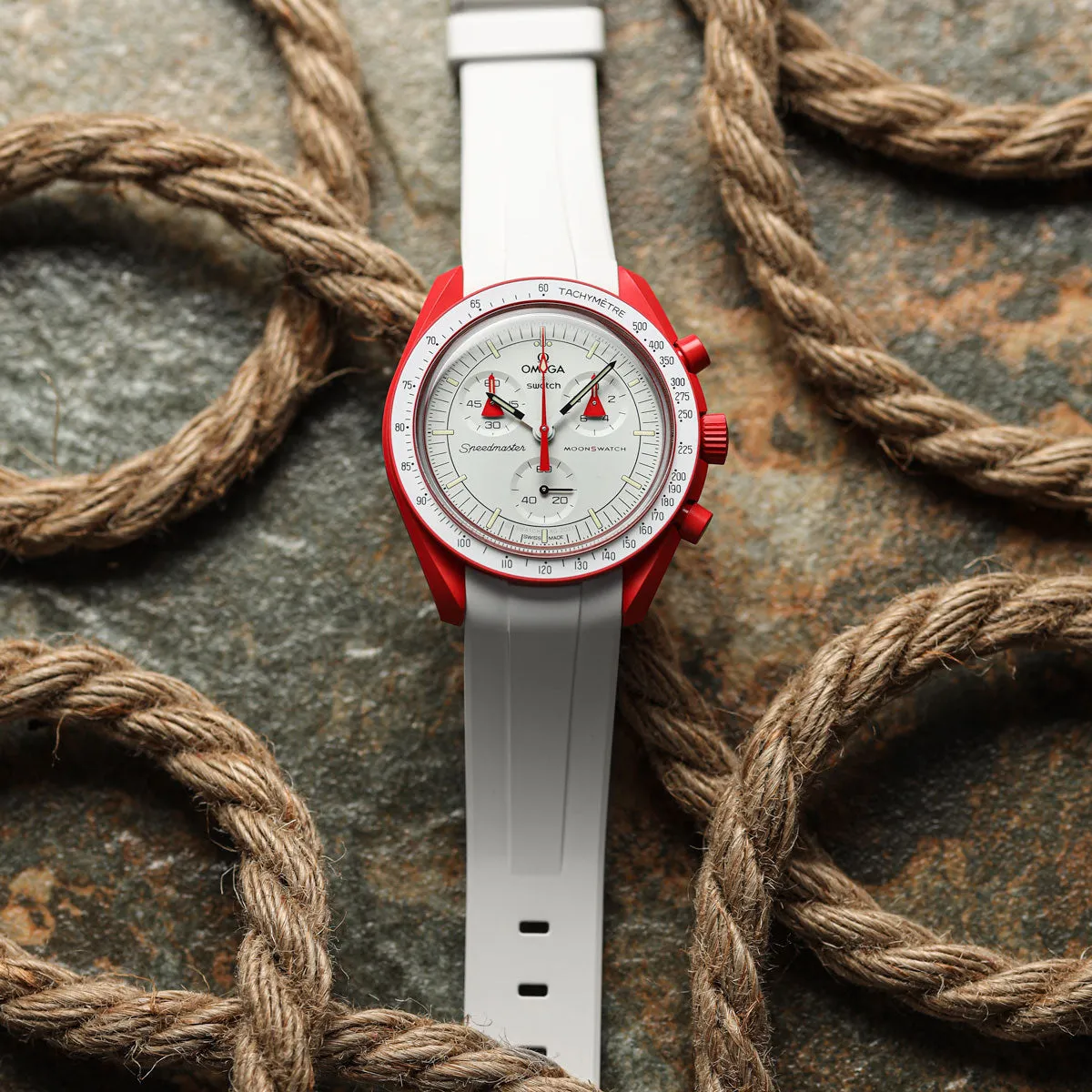 WatchGecko Curved Ends Rubber Watch Strap - White